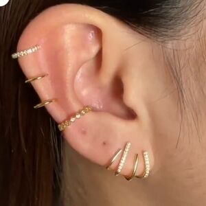 Triple helix ear cuff - gold
